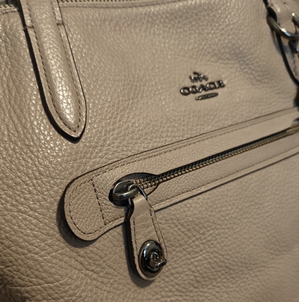COACH Taylor Tote In Tan Pebble Leather - Picture 6 of 16